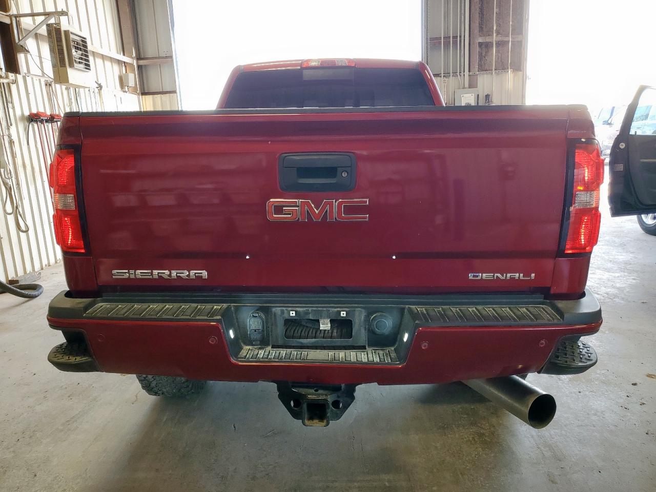 GMC SIERRA K2500 DENALI