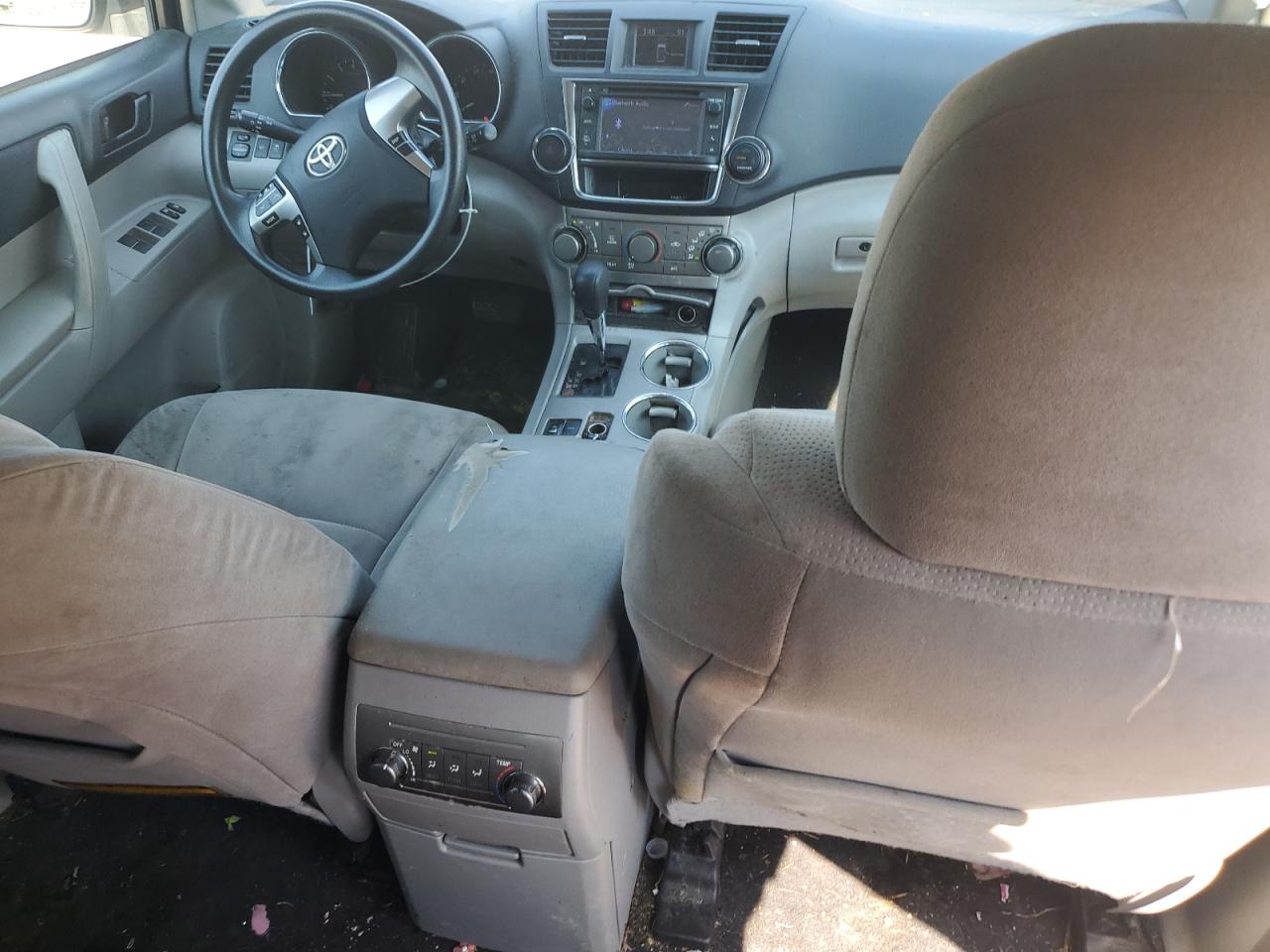 TOYOTA HIGHLANDER BASE