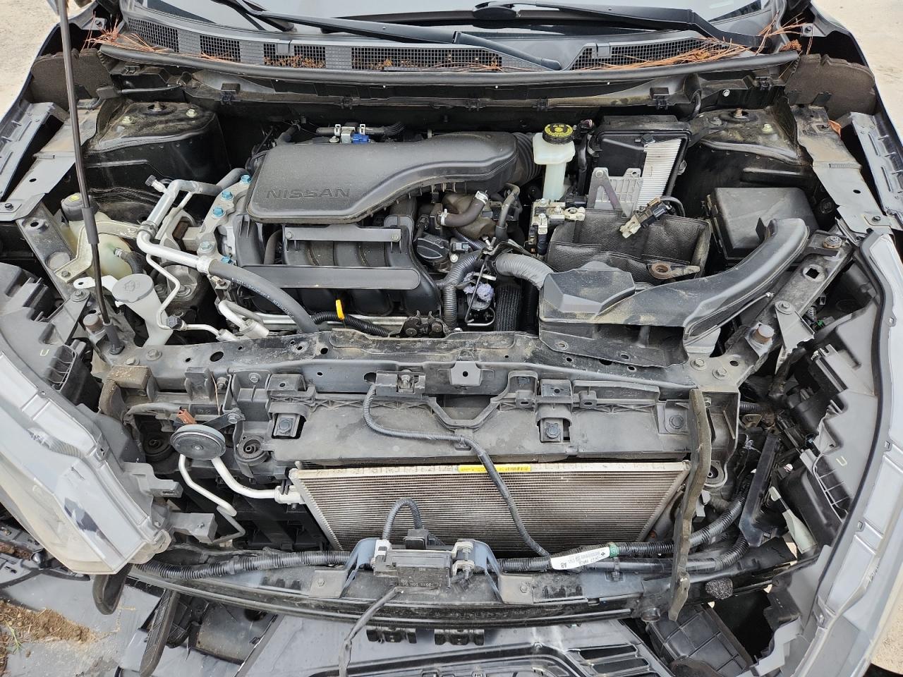 NISSAN ROGUE SPORT S