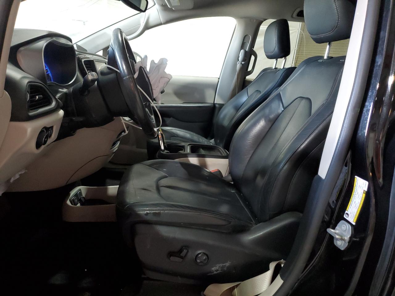 CHRYSLER PACIFICA TOURING L