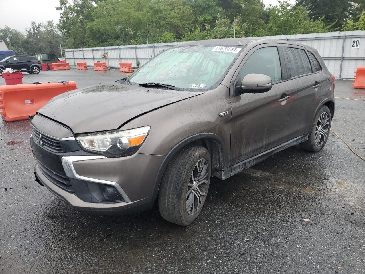 MITSUBISHI OUTLANDER ES