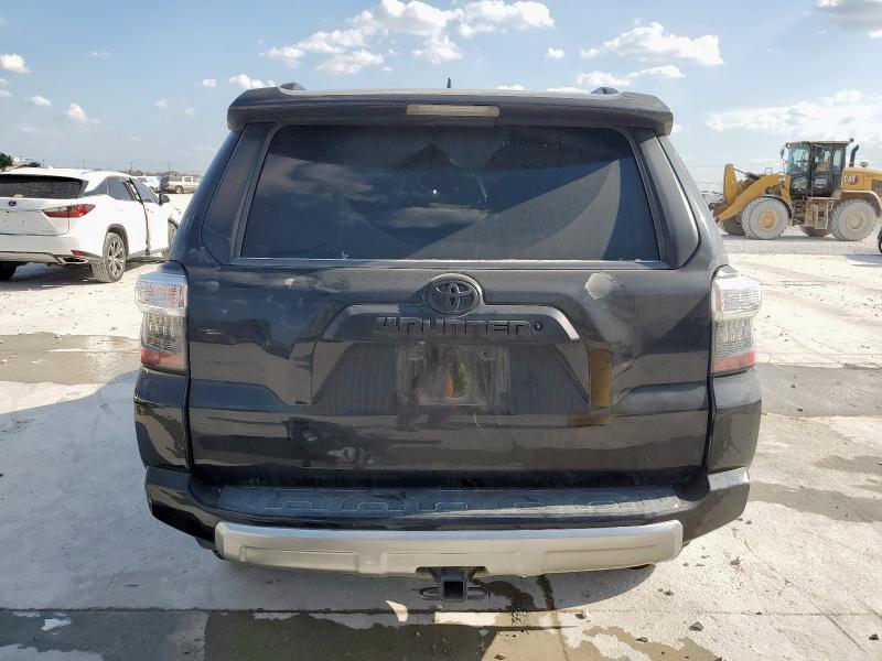 2020 TOYOTA 4RUNNER SR JTEBU5JR8L5817226