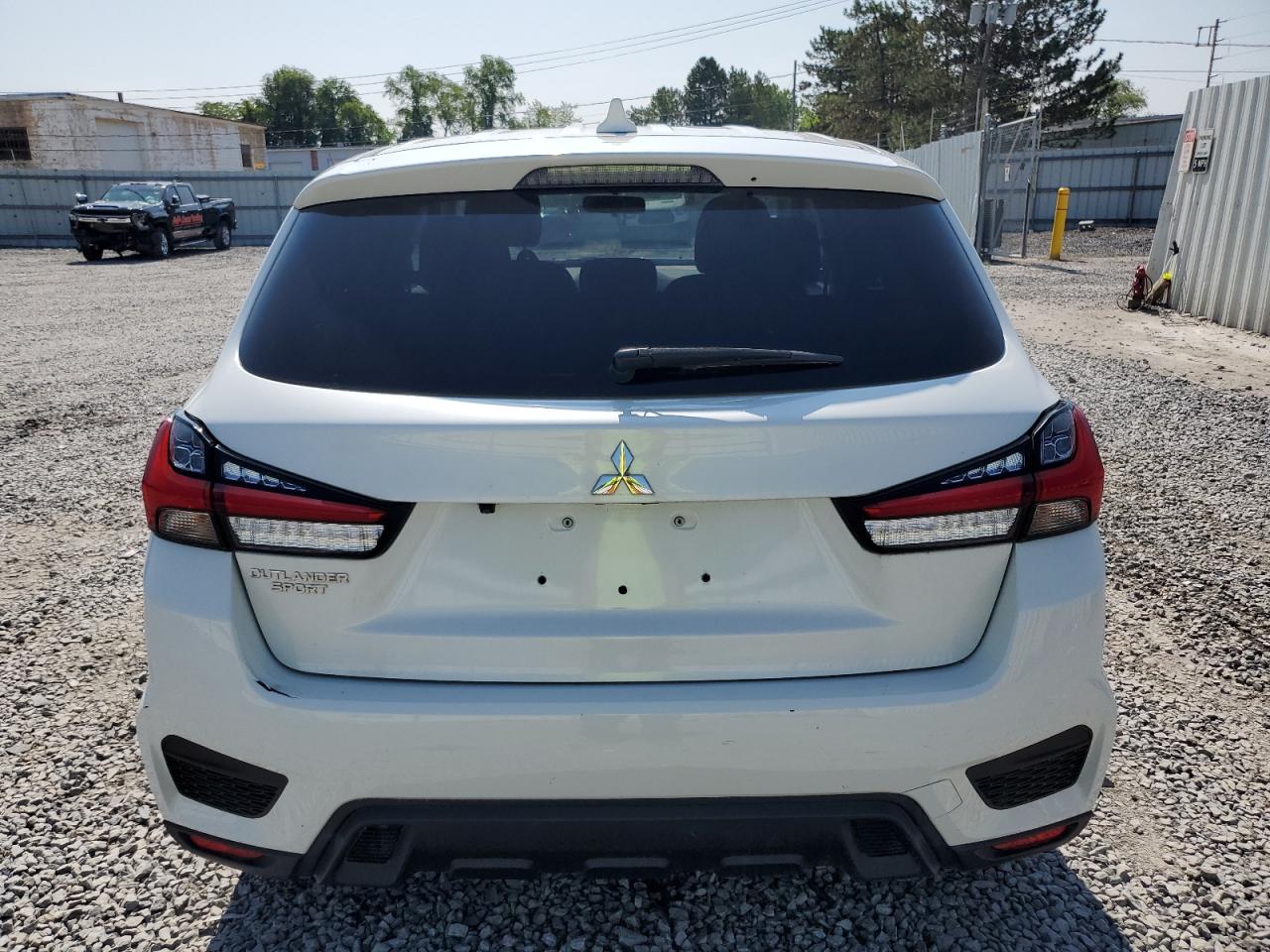 MITSUBISHI OUTLANDER ES