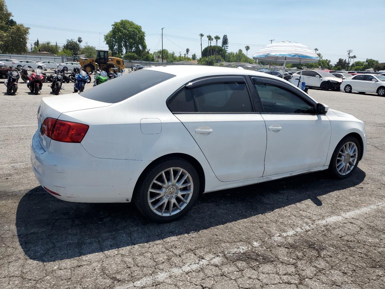 VOLKSWAGEN JETTA BASE