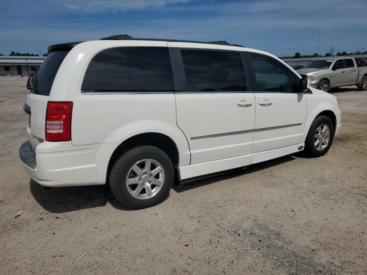 Lot #3291279962 2009 CHRYSLER TOWN & COUNTRY TOURING