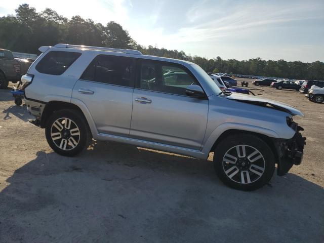 2017 TOYOTA 4RUNNER SR JTEZU5JR4H5156154