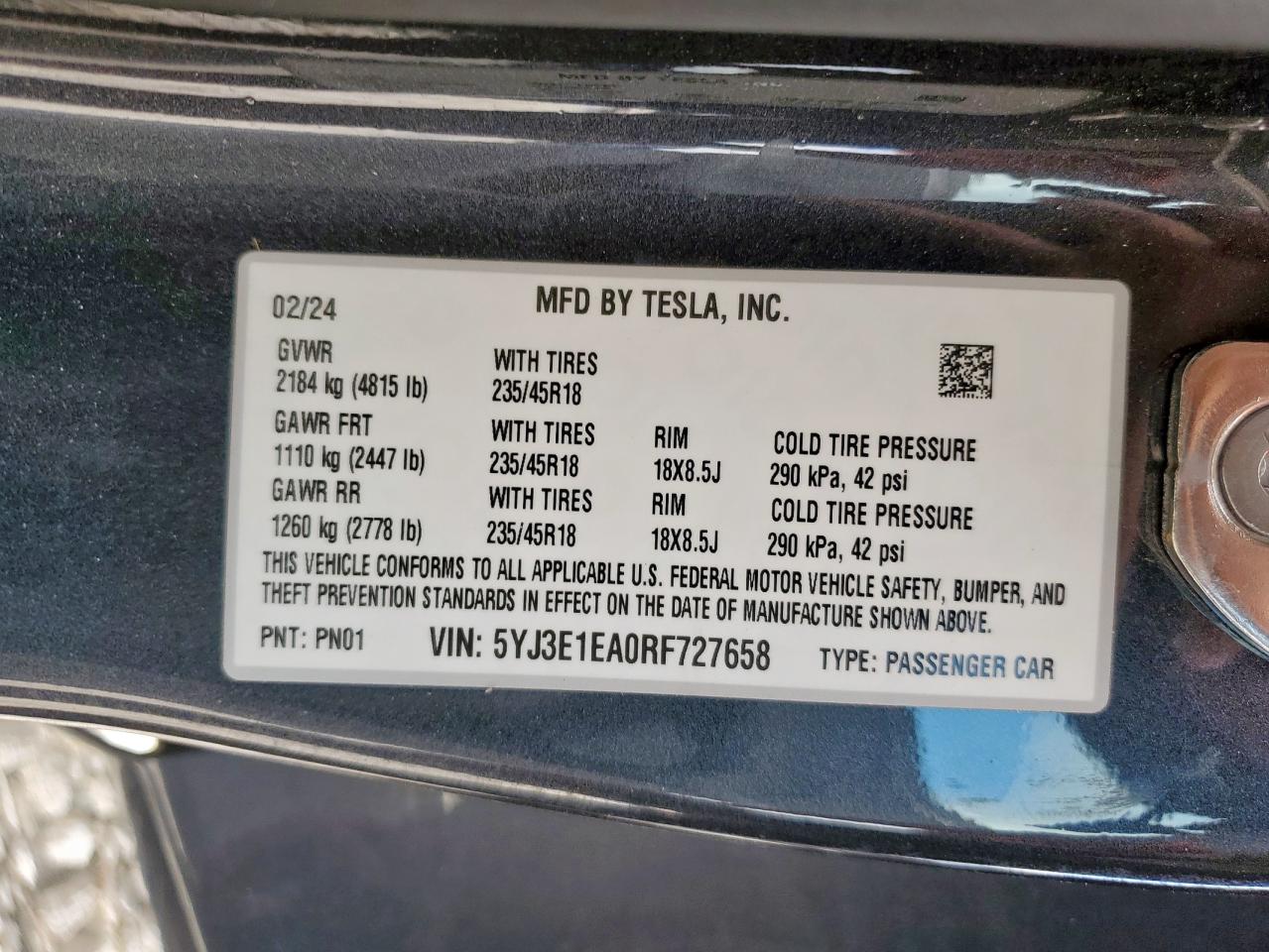 TESLA MODEL 3