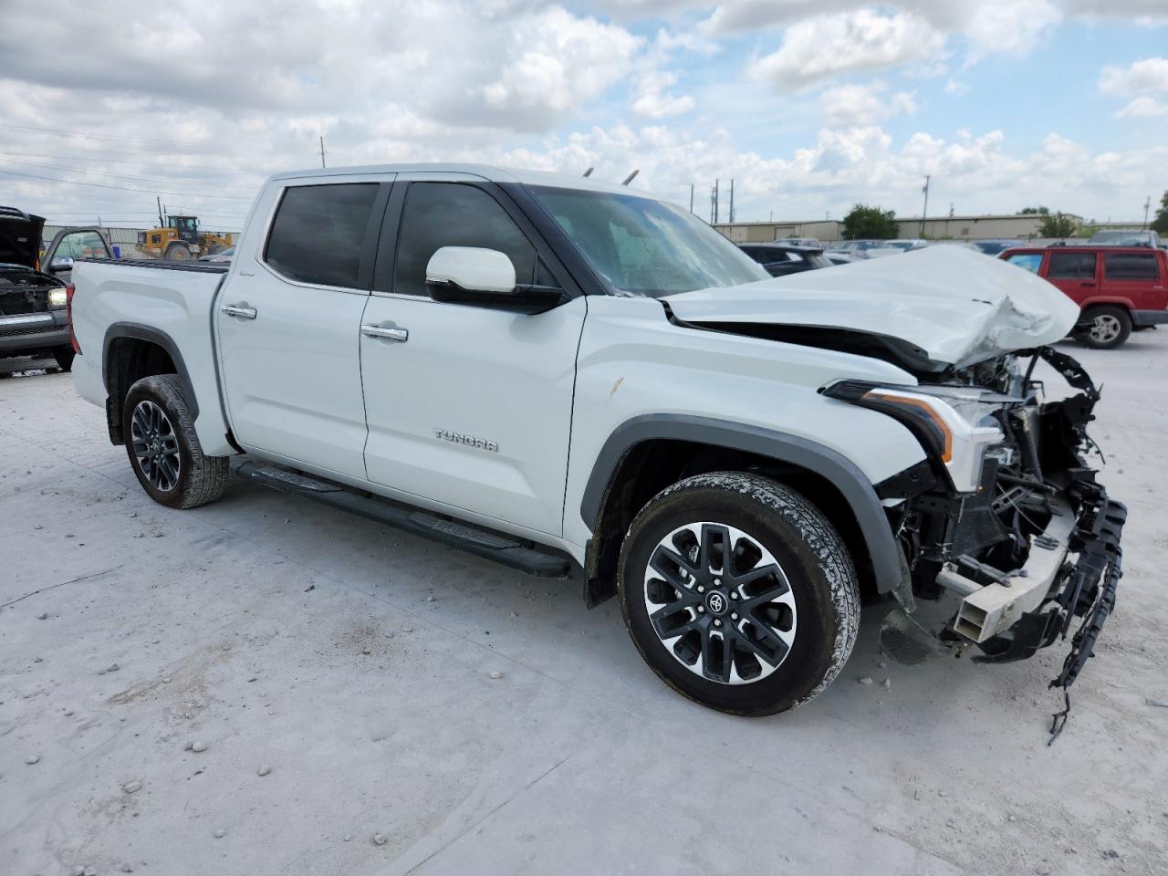 TOYOTA TUNDRA CREWMAX LIMITED