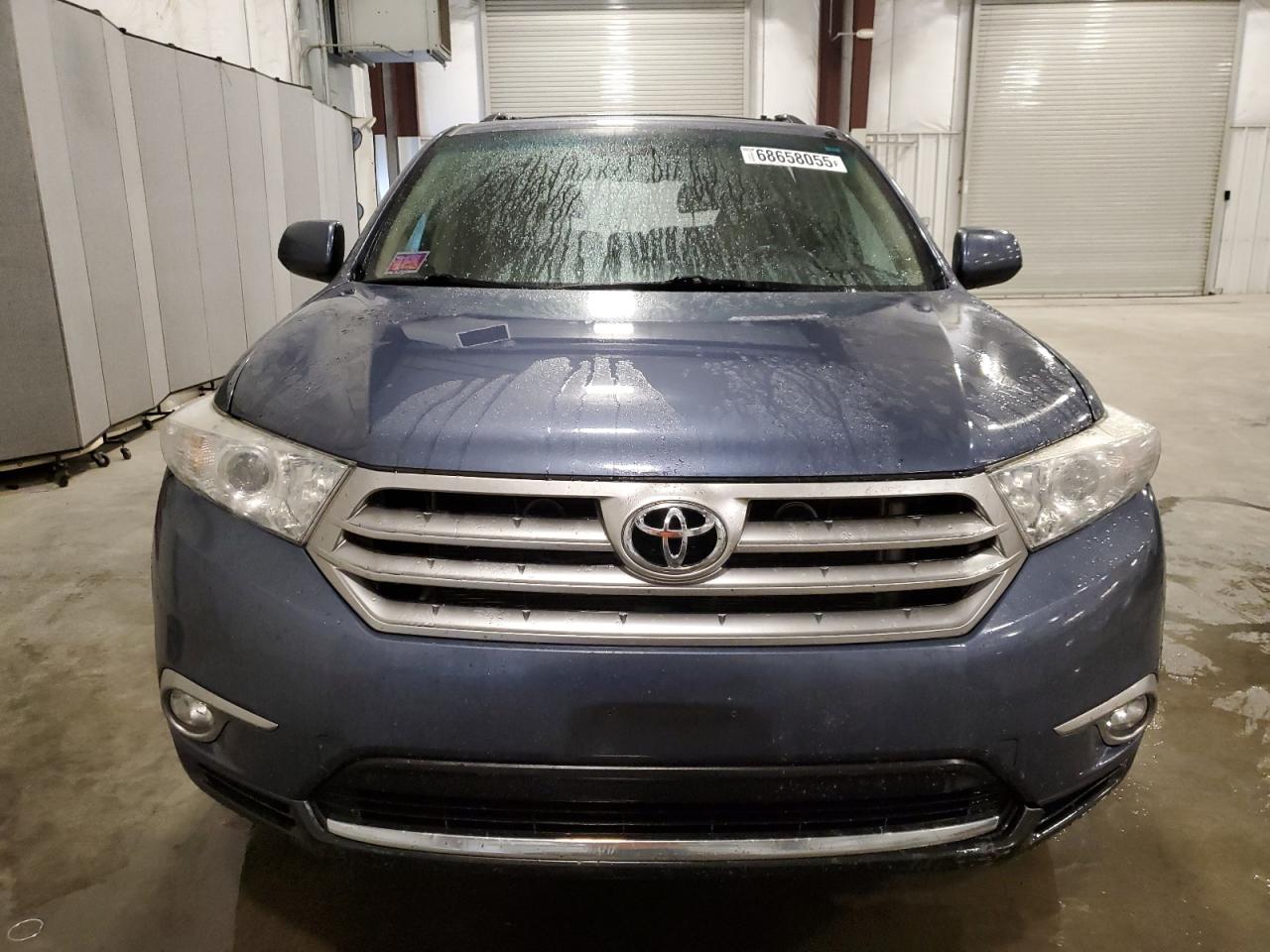 TOYOTA HIGHLANDER BASE