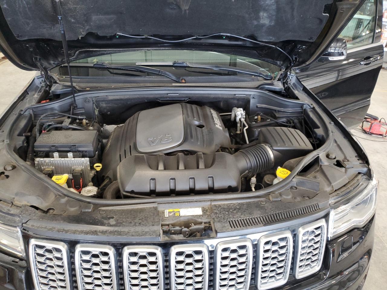 JEEP GRAND CHEROKEE SUMMIT