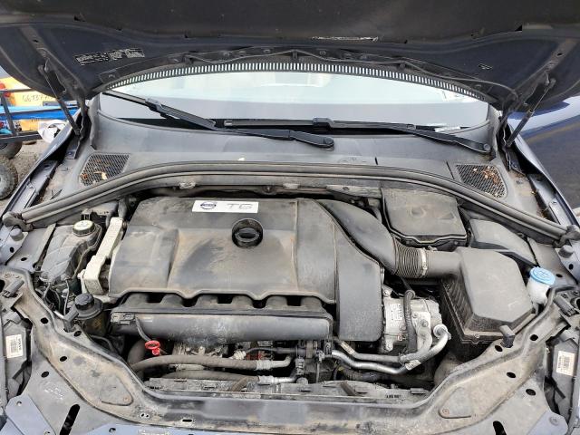 2015 VOLVO XC60 T6 PR YV4902RC7F2612092