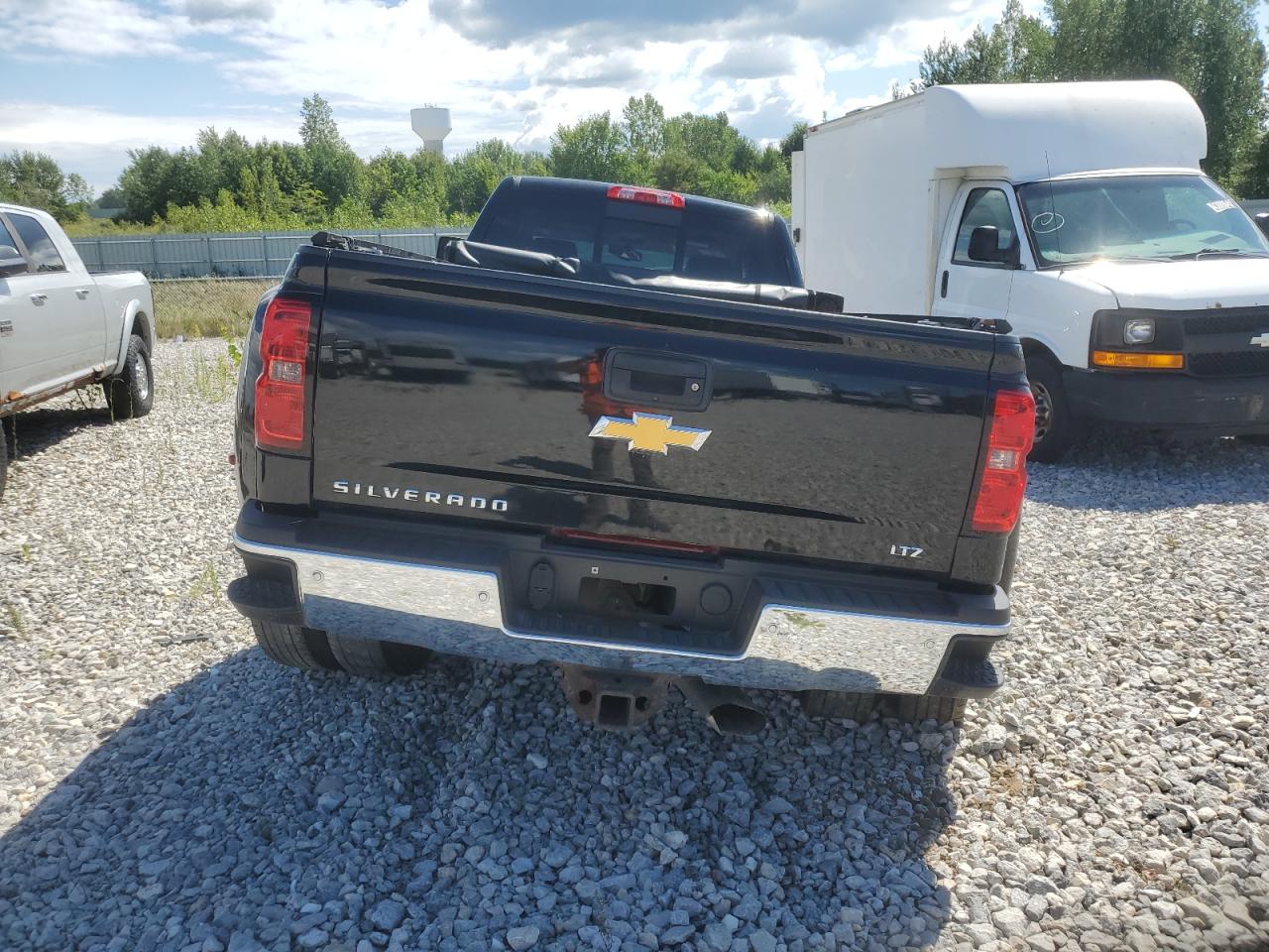 CHEVROLET SILVERADO K3500 LTZ