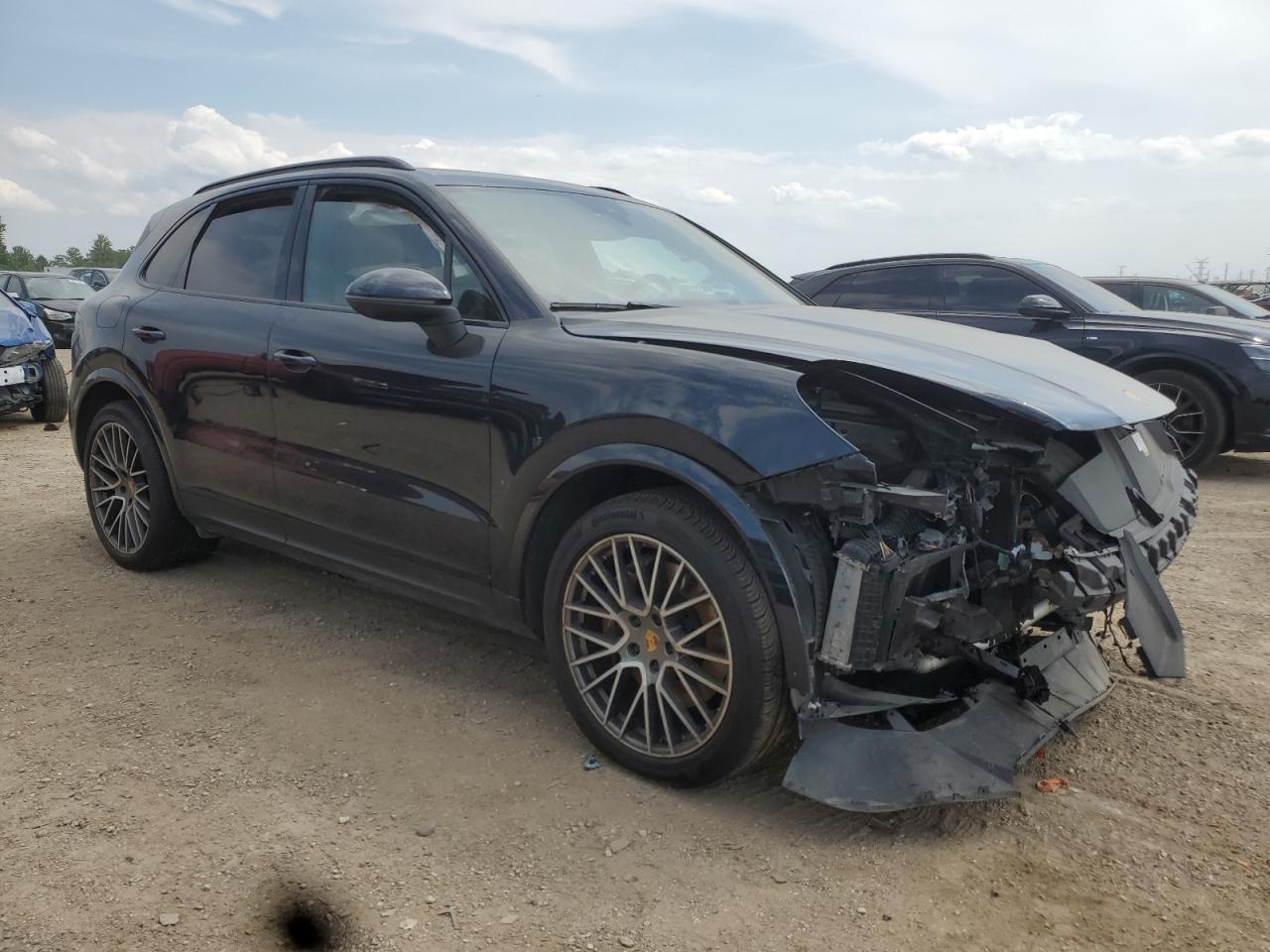 PORSCHE CAYENNE BASE