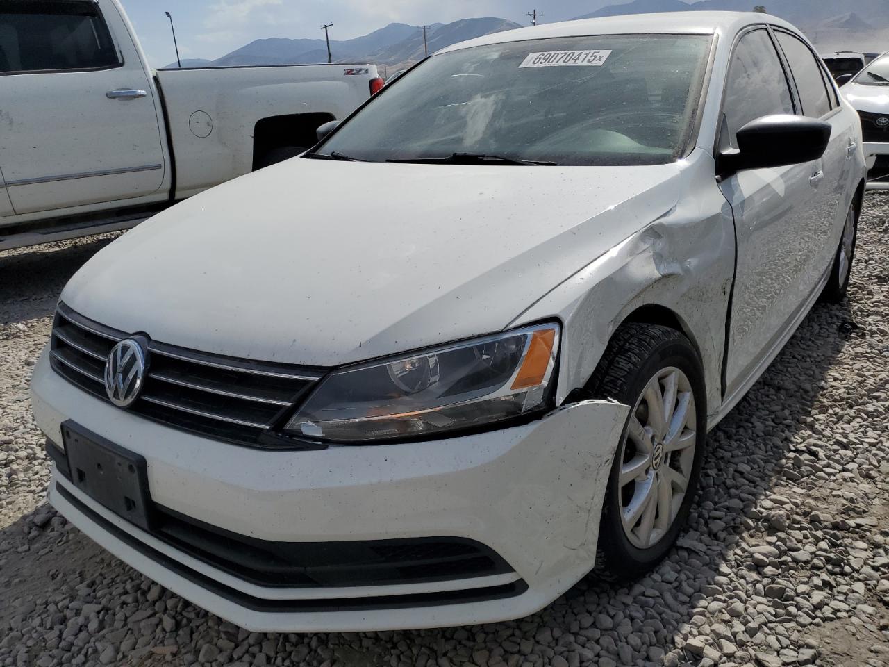 VOLKSWAGEN JETTA SE