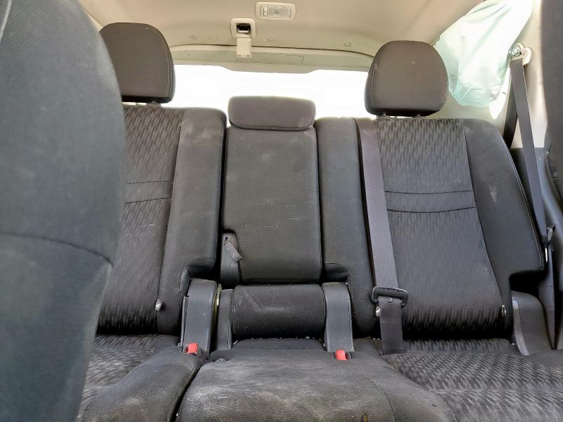 2018 NISSAN ROGUE S KNMAT2MT1JP510054