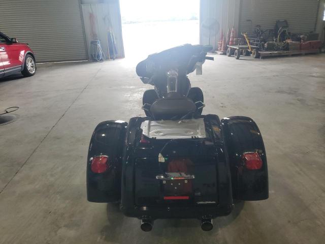 2022 HARLEY-DAVIDSON FLHTCUTG 1HD1MAF12NB857140