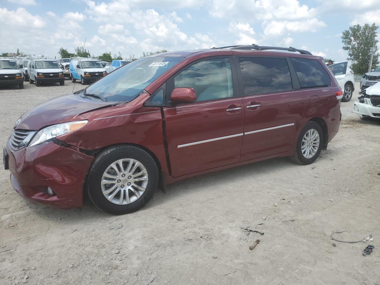 TOYOTA SIENNA XLE