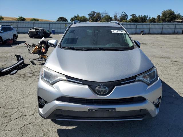 2018 TOYOTA RAV4 ADVEN JTMRFREV8JJ258616