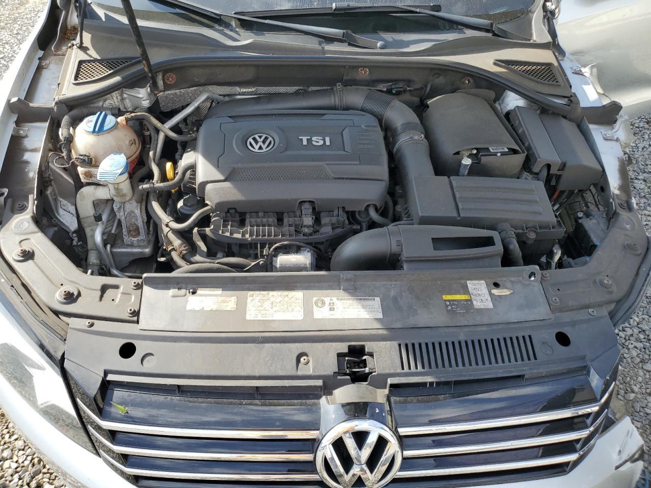 VOLKSWAGEN PASSAT S