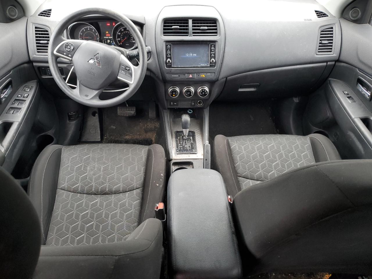 MITSUBISHI OUTLANDER ES