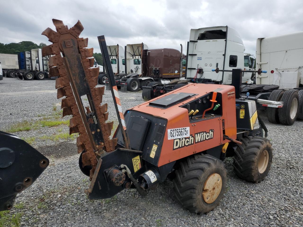 Lot #3302756362 2015 DITCHWITCH UNKNOWN