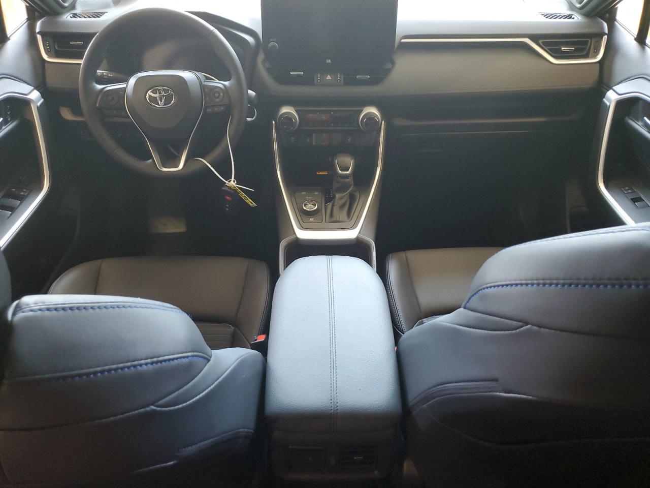 TOYOTA RAV4 XSE
