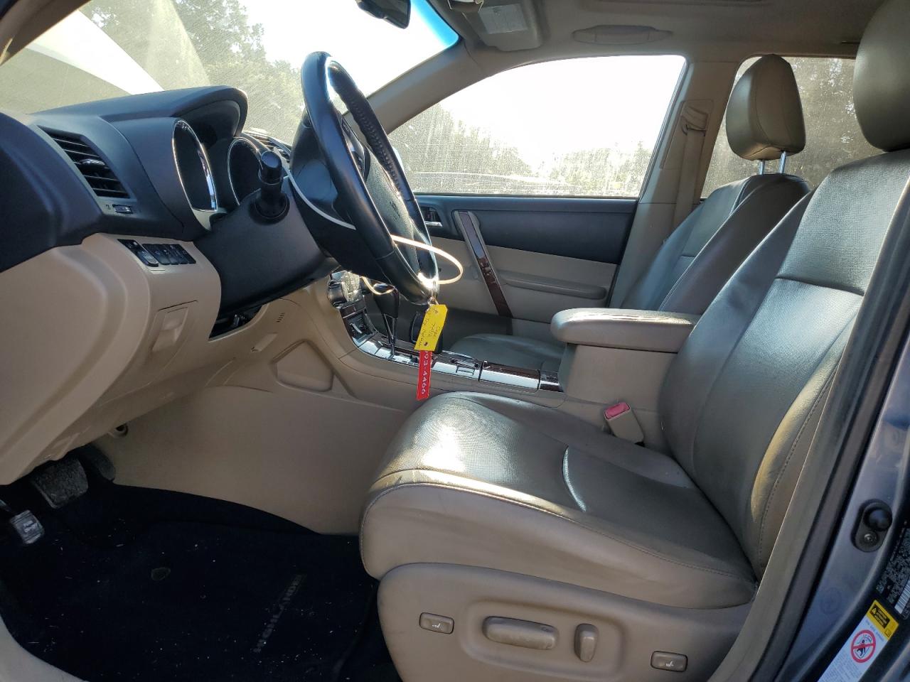 TOYOTA HIGHLANDER LIMITED