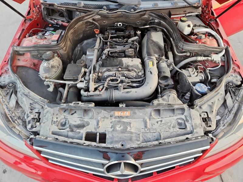 2014 MERCEDES-BENZ C 250 - WDDGJ4HB8EG266542