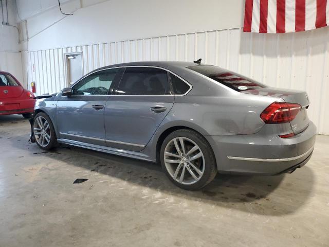 2017 VOLKSWAGEN PASSAT R-L 1VWDT7A35HC013098