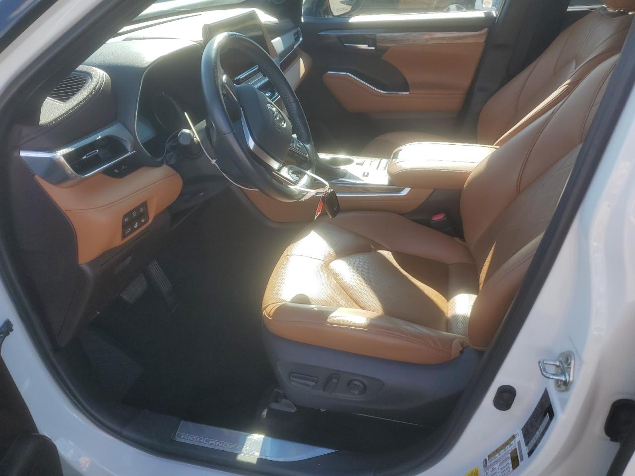 TOYOTA HIGHLANDER HYBRID PLATINUM