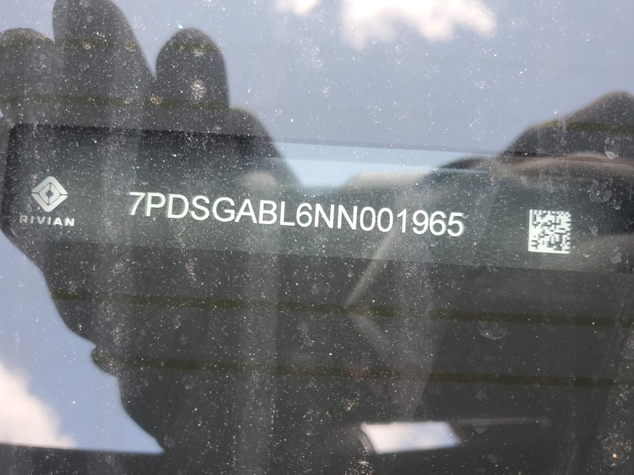 RIVIAN R1S LAUNCH EDITION