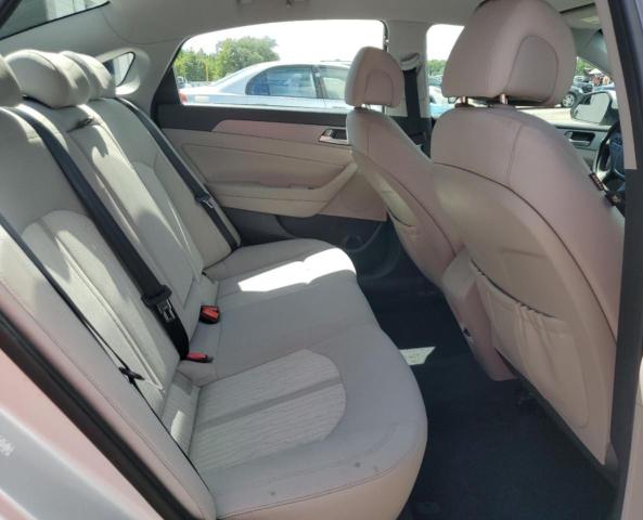 2016 HYUNDAI SONATA HYB KMHE24L15GA038822