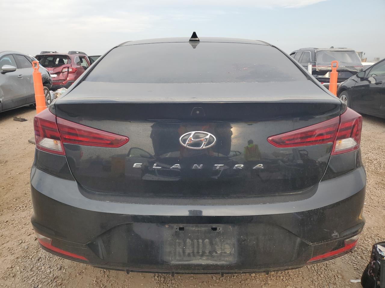 HYUNDAI ELANTRA SEL