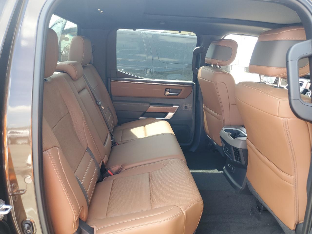 TOYOTA TUNDRA CREWMAX PLATINUM