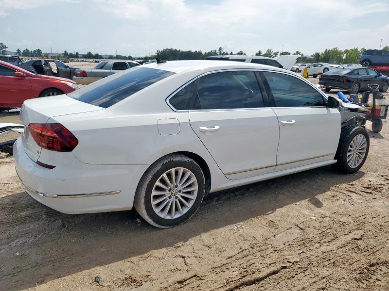 2017 VOLKSWAGEN PASSAT SE 1VWBT7A39HC014388