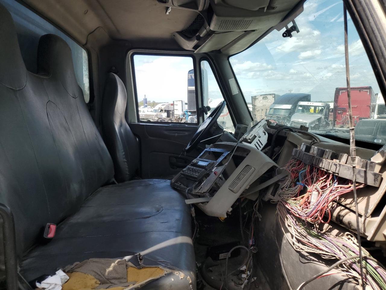 Lot #3268919214 2008 INTERNATIONAL 7000 7400