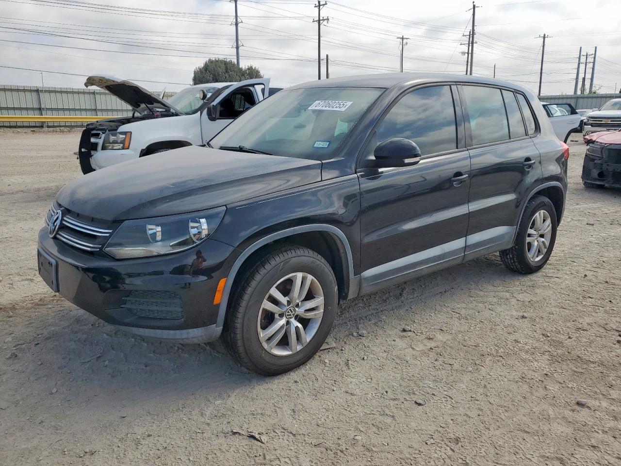 VOLKSWAGEN TIGUAN S