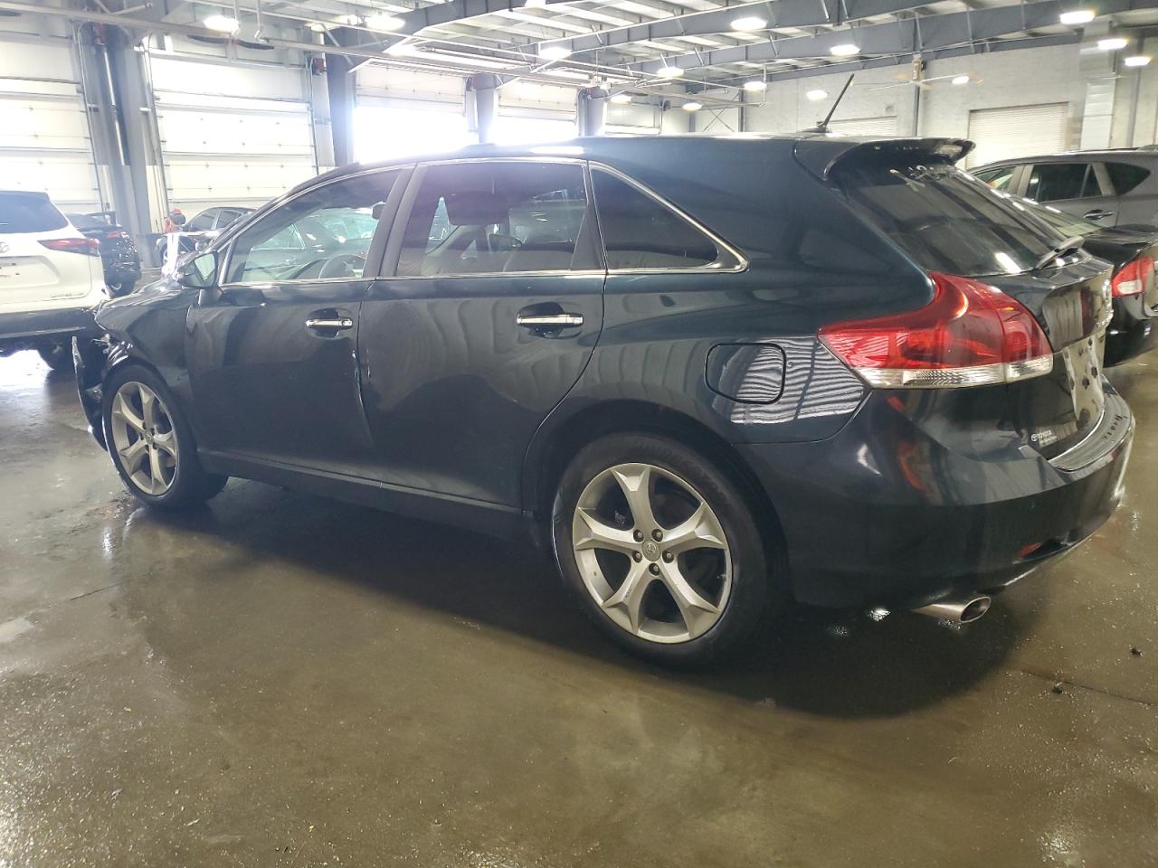 TOYOTA VENZA LE