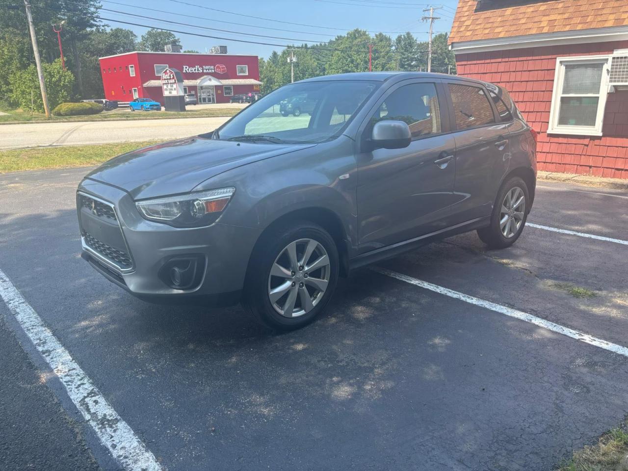 MITSUBISHI OUTLANDER ES