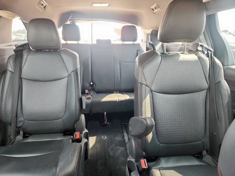 2022 TOYOTA SIENNA XSE - 5TDDRKEC5NS106504