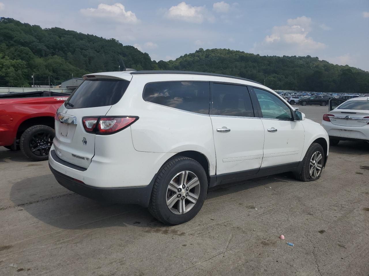 CHEVROLET TRAVERSE LT