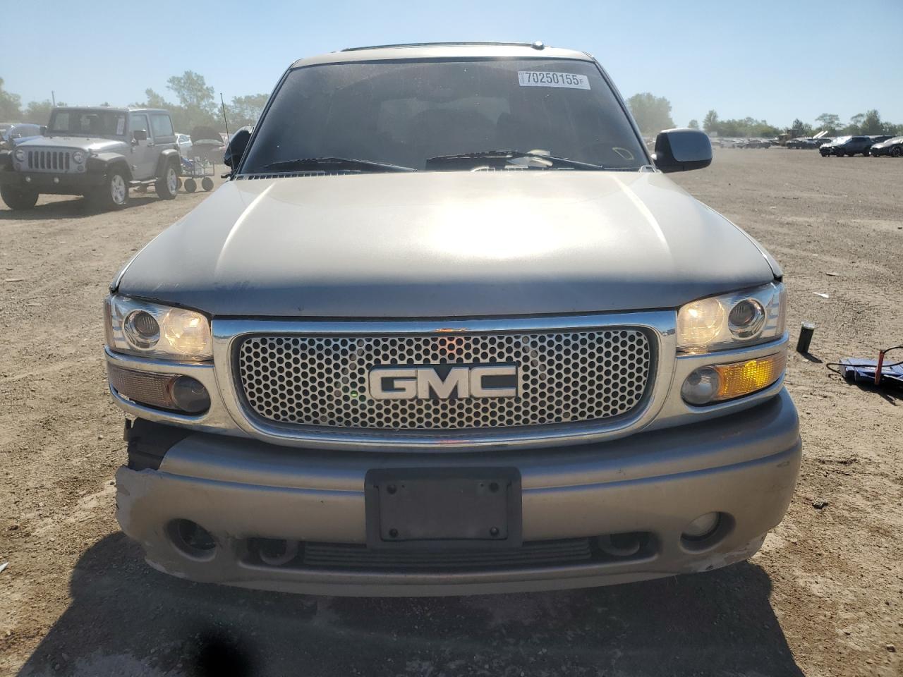 Lot #3282504867 2002 GMC DENALI