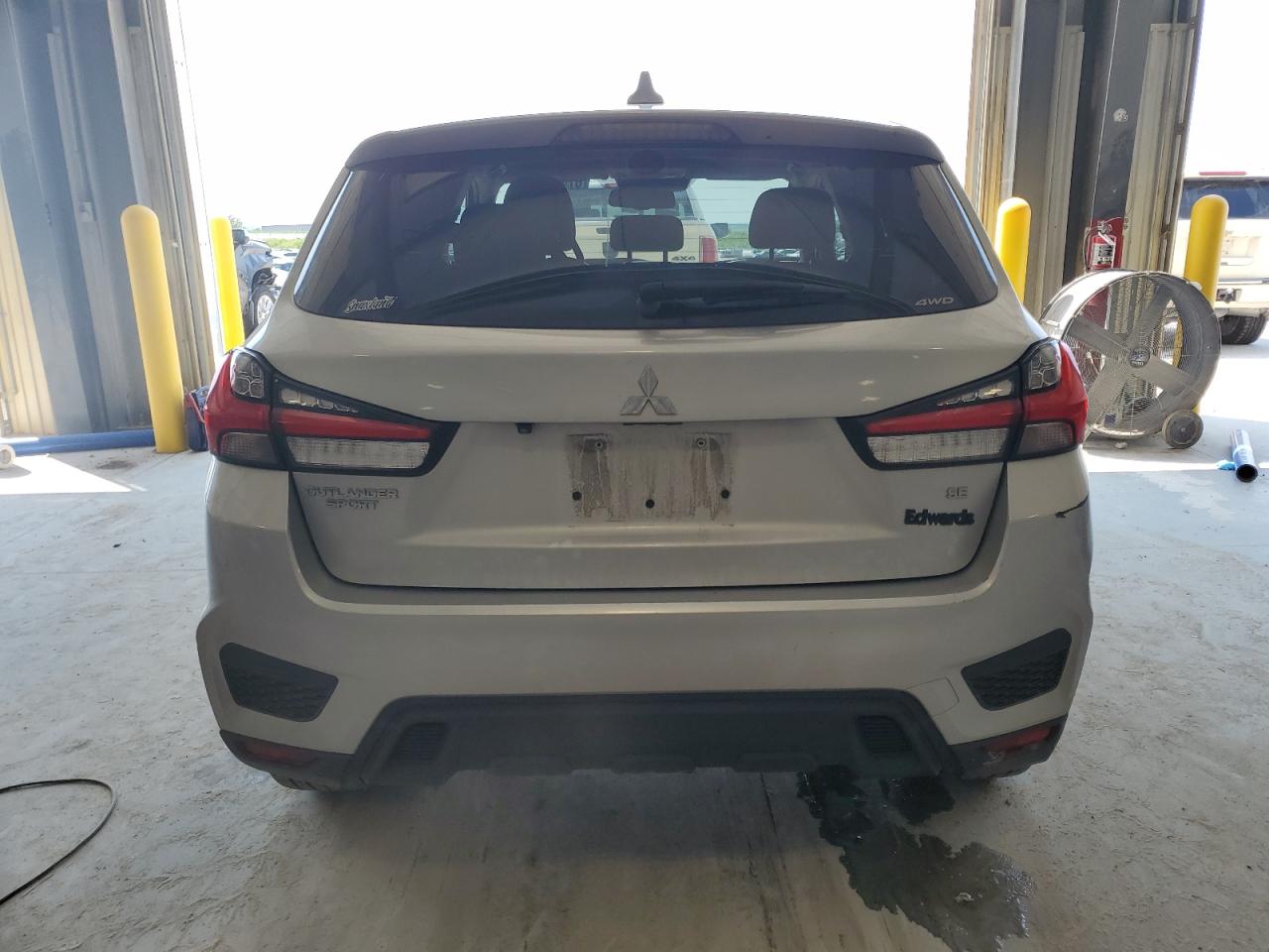 MITSUBISHI OUTLANDER ES