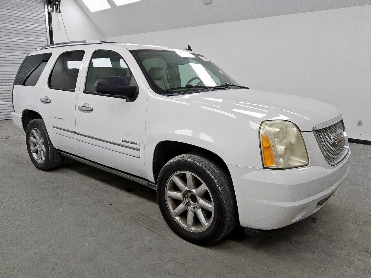 GMC YUKON DENALI