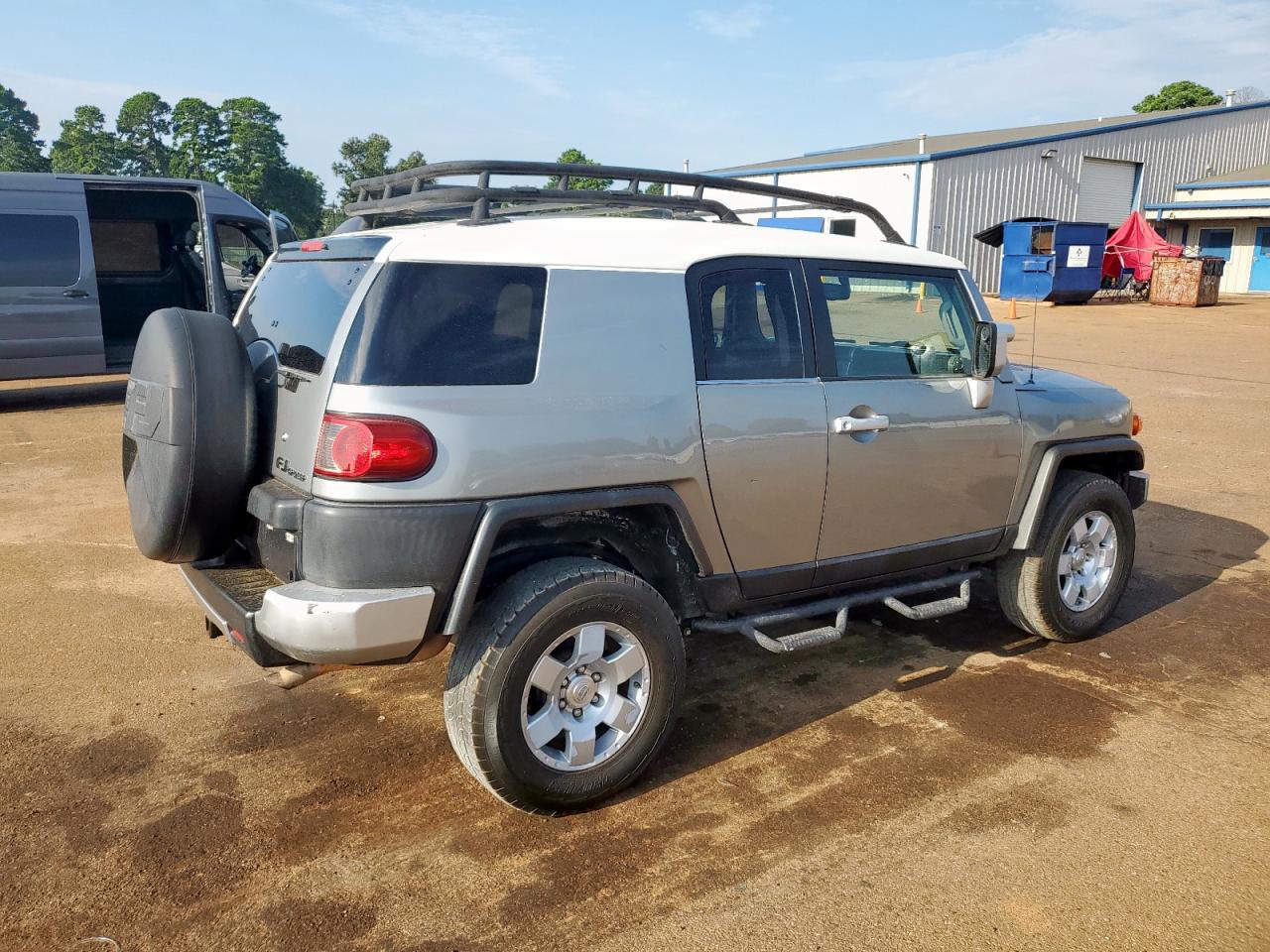 TOYOTA FJ CRUISER