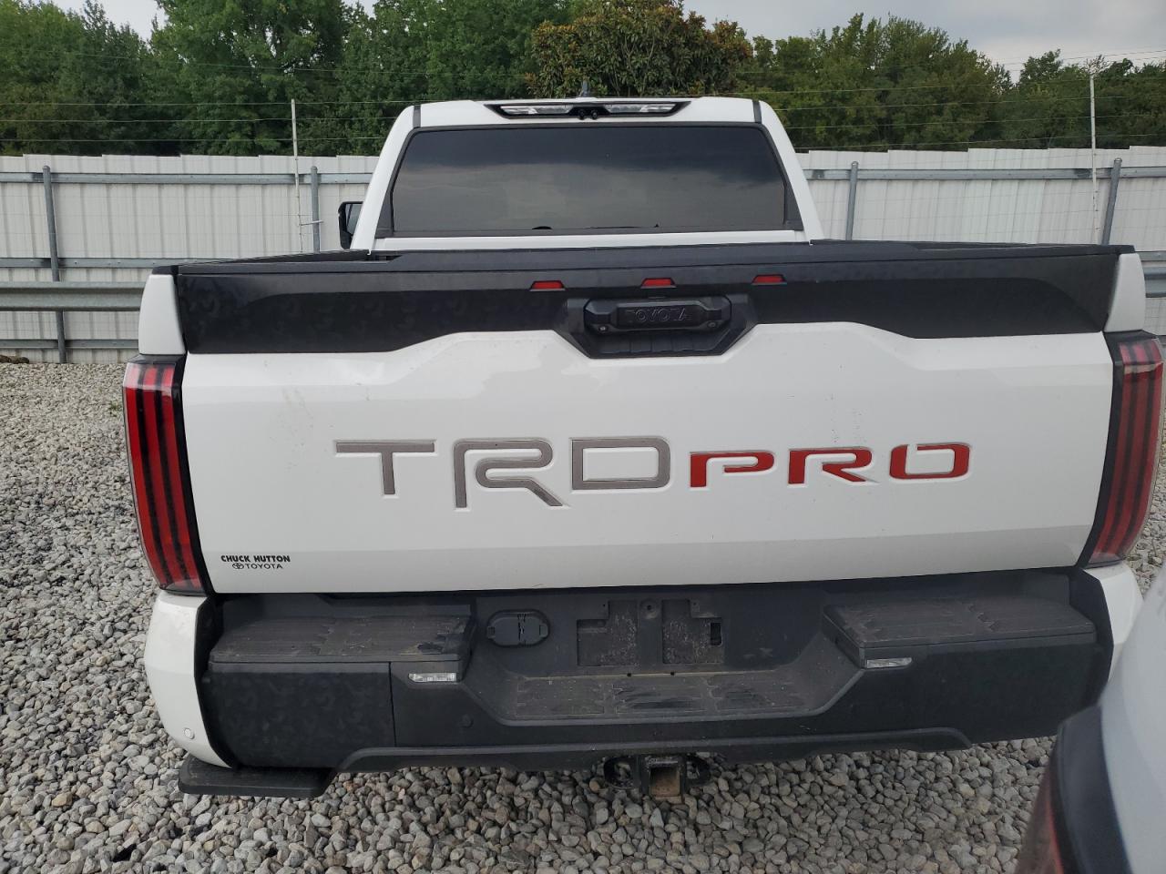 TOYOTA TUNDRA CREWMAX LIMITED