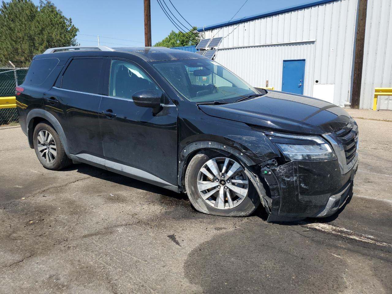 NISSAN PATHFINDER SL