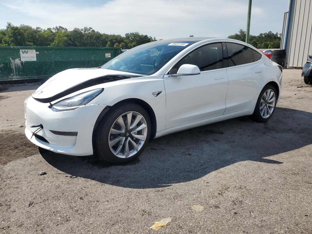 TESLA MODEL 3