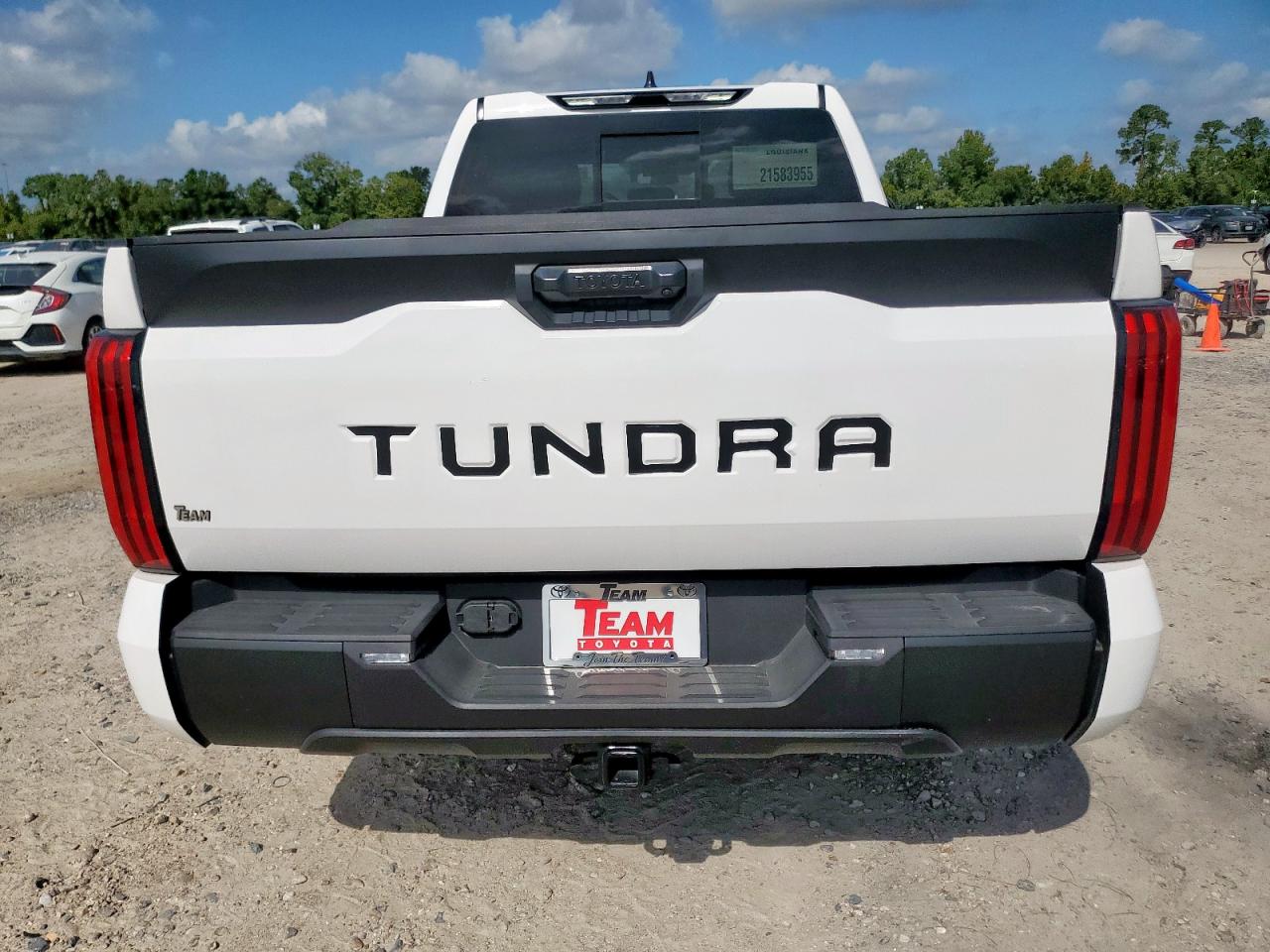 TOYOTA TUNDRA DOUBLE CAB SR