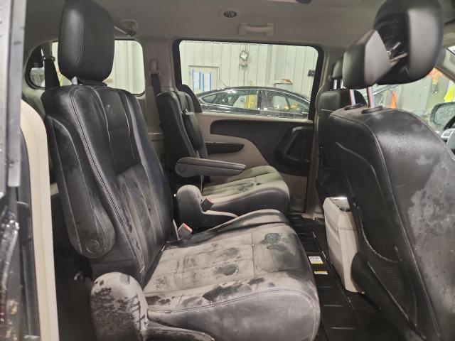 2016 CHRYSLER TOWN & COU 2C4RC1BG5GR126644